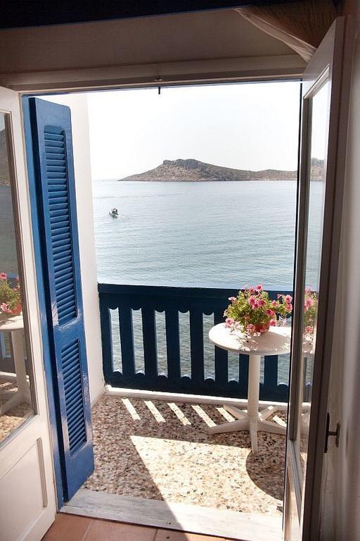 Themis Hotel Myrties Rum bild