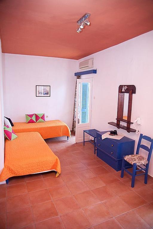 Themis Hotel Myrties Rum bild