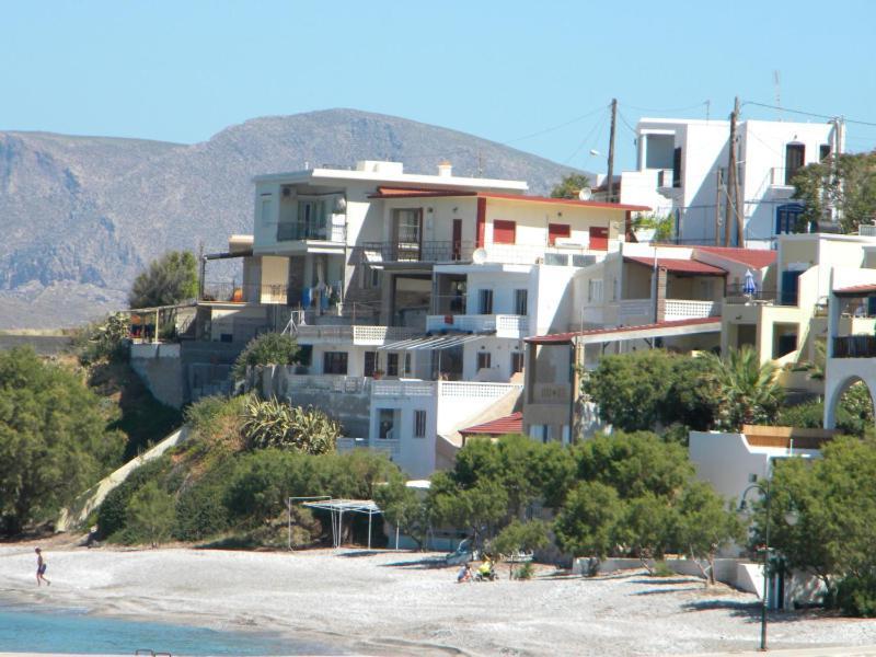 Themis Hotel Myrties Exteriör bild